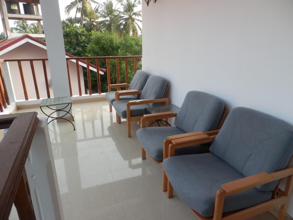 Ronny Cottage Negombo Room photo